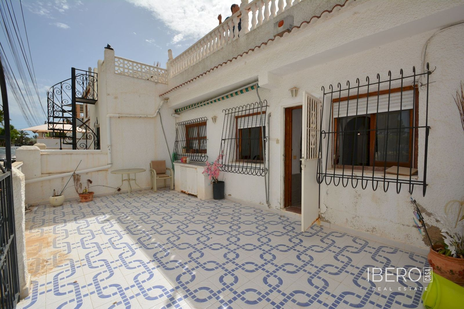 Dům se 4 ložnicemi a střešní terasou, Torrevieja