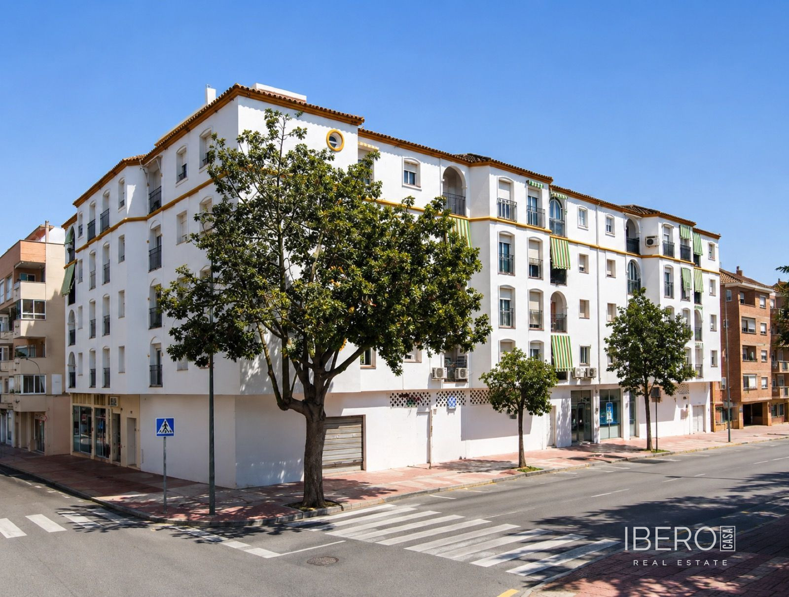 Zrekonstruovaný apartmán s 5 ložnicemi kousek od mariny, Estepona