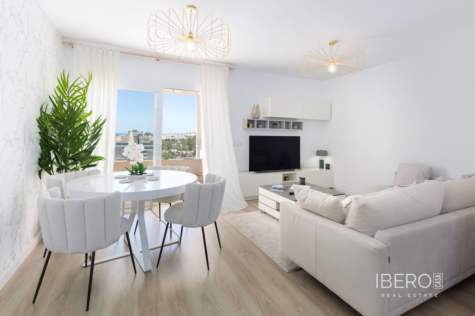 Apartmán se 4 ložnicemi a výhledem na moře, Nueva Andalucía