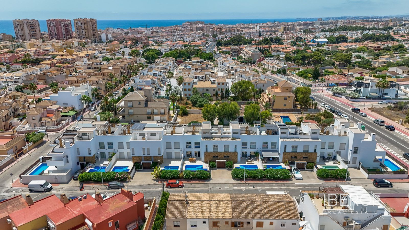 Dům s 5 ložnicemi a střešní terasou, Torrevieja