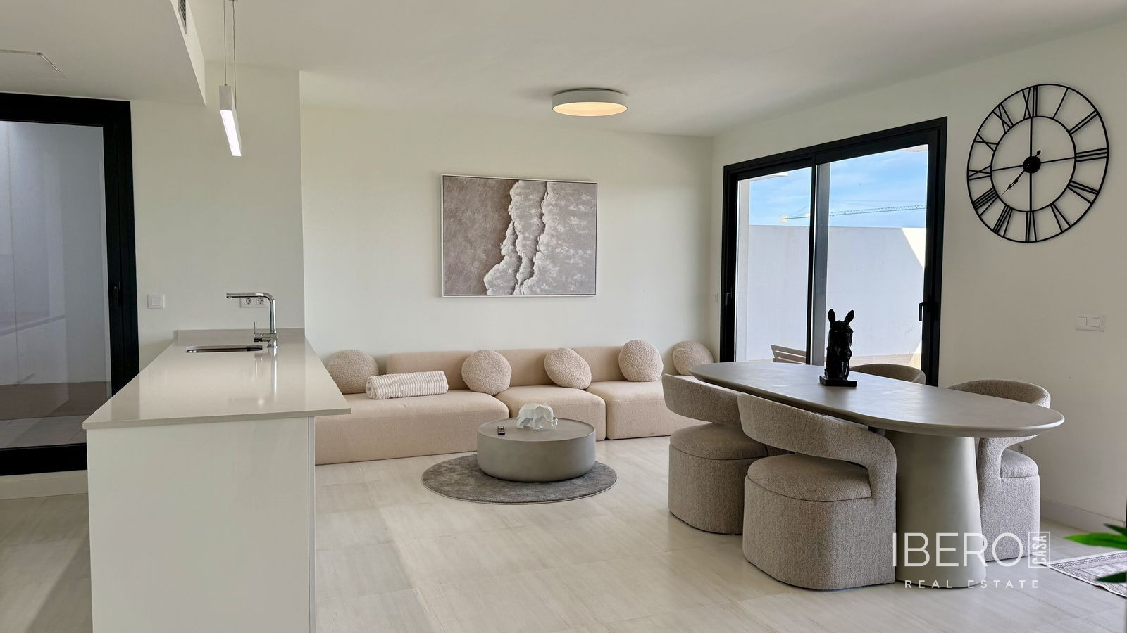 Nový apartmán se 3 ložnicemi a výhledem na moře, Estepona