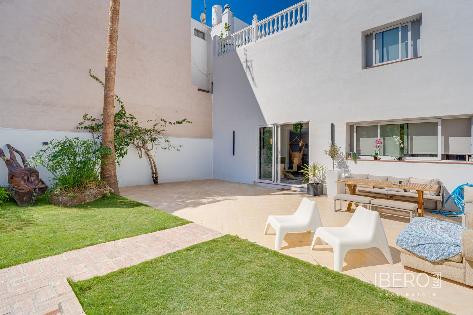 Renovated 5-bedroom house near the sea, Cancelada