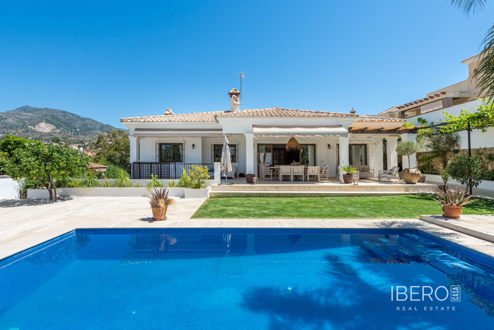 Dům s 5 ložnicemi a výhledem na moře, Marbella