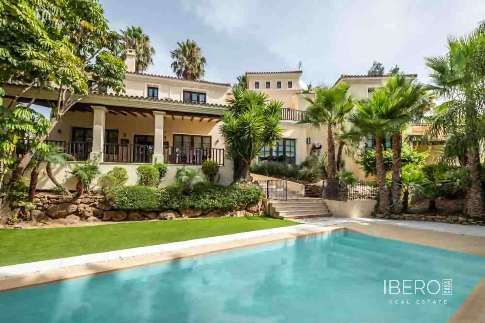 Dům se 6 ložnicemi kousek od golfu, Sotogrande Alto