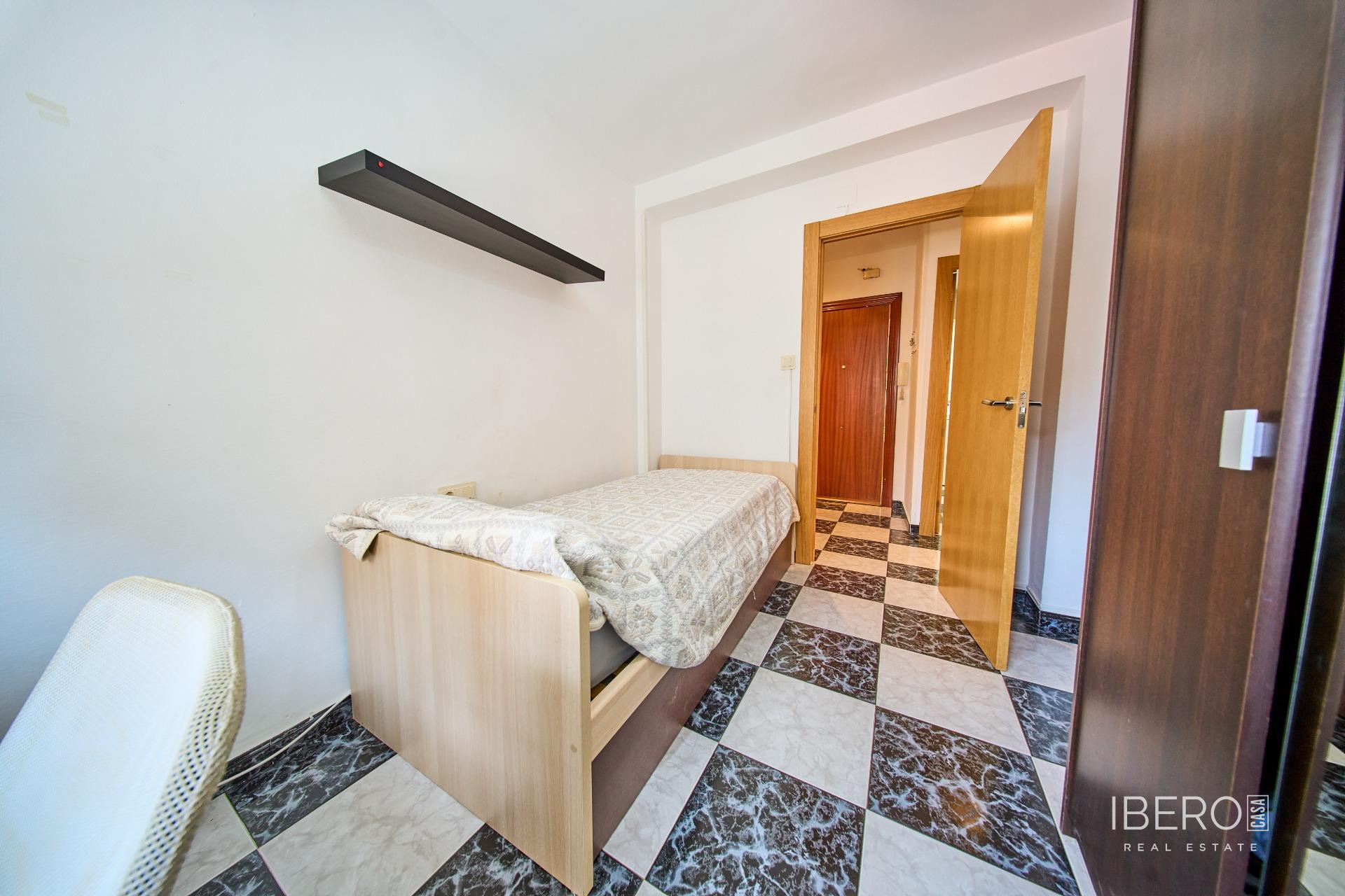 Apartamento de 3 dormitorios, Granada