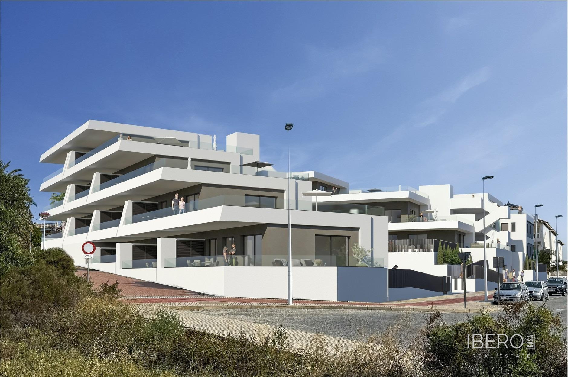 Rozestavěný apartmán se 2 ložnicemi kousek od moře, La Marina