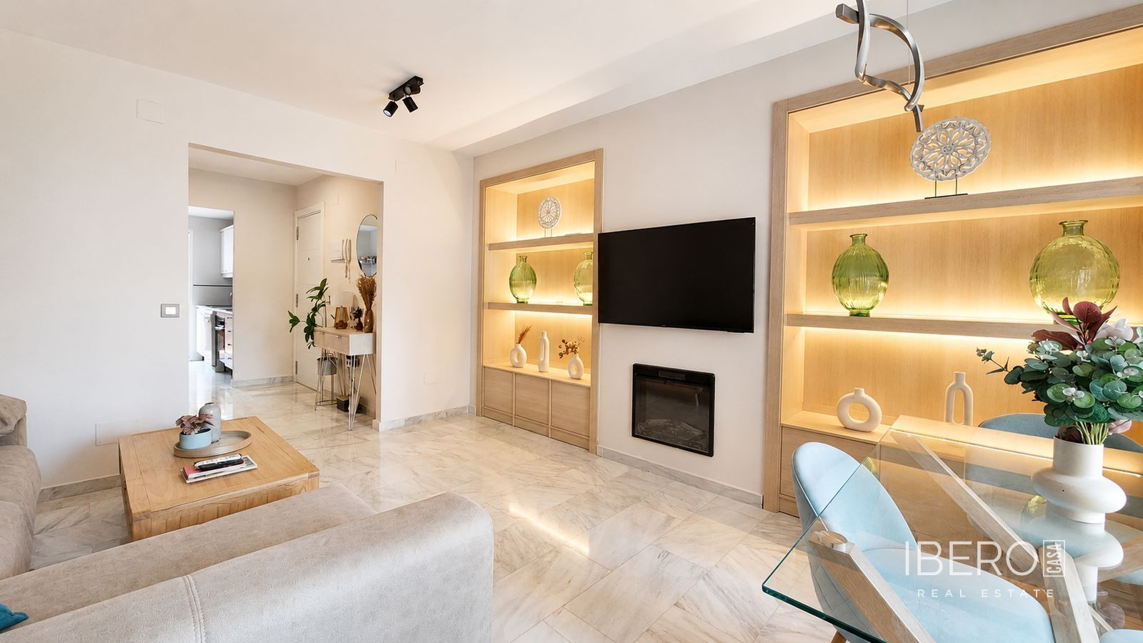 Zrekonstruovaný apartmán se 2 ložnicemi, New Golden Mile