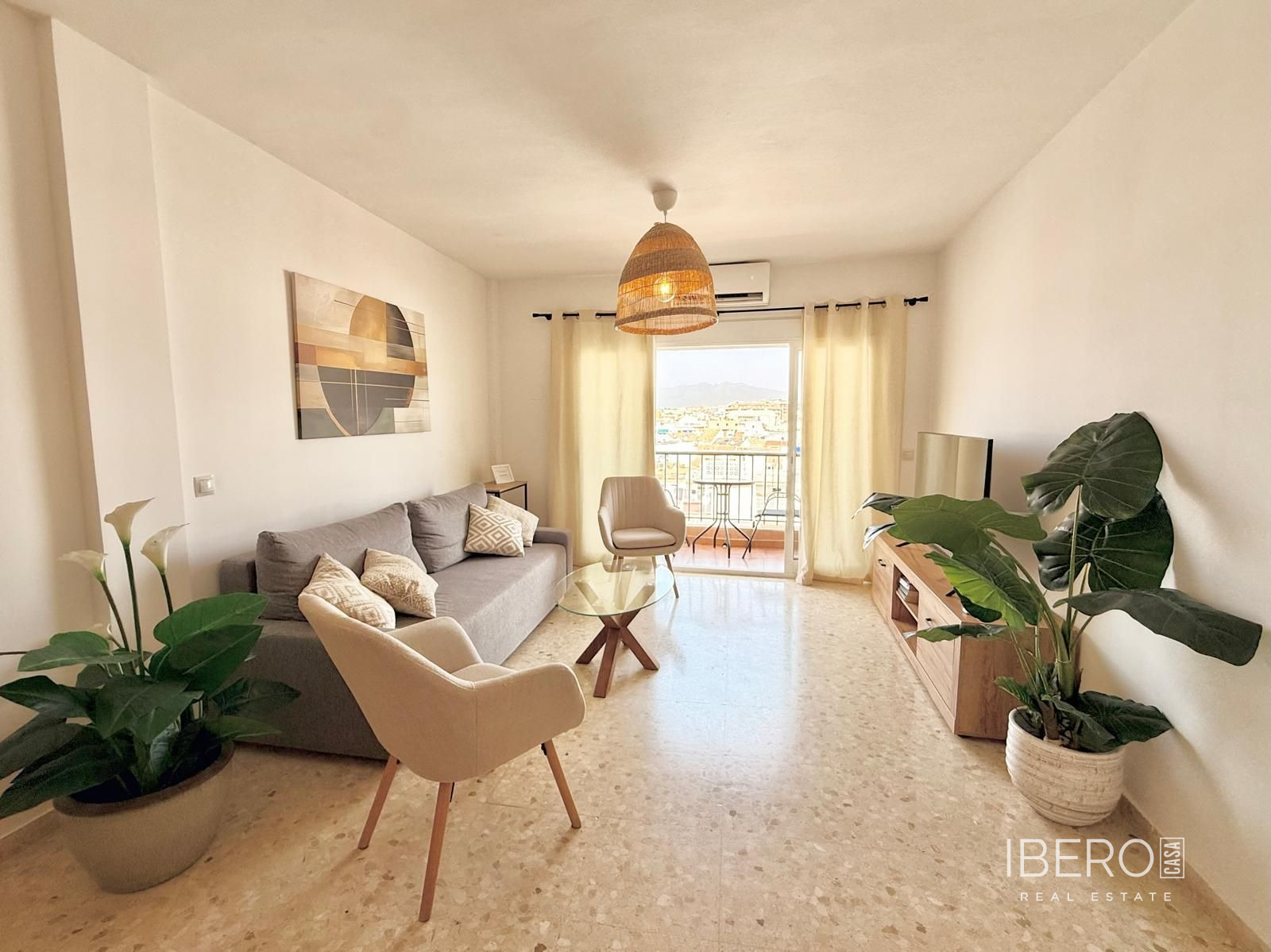 Zrekonstruovaný apartmán se 2 ložnicemi a výhledem na moře, Fuengirola