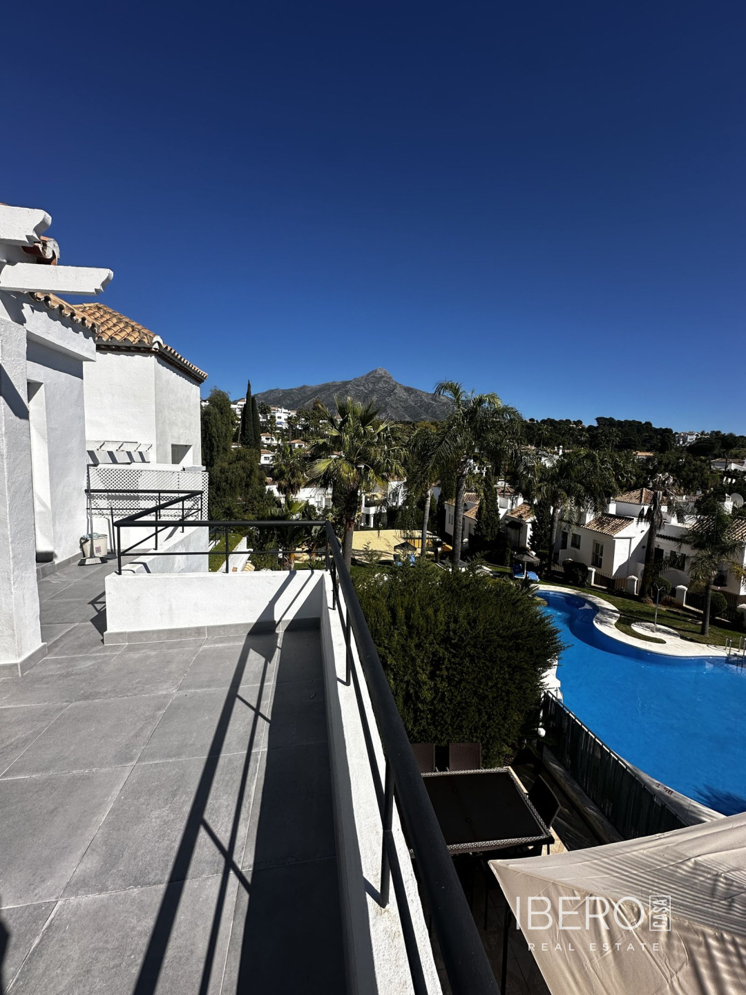 Apartamento de 2 dormitorios, Nueva Andalucía