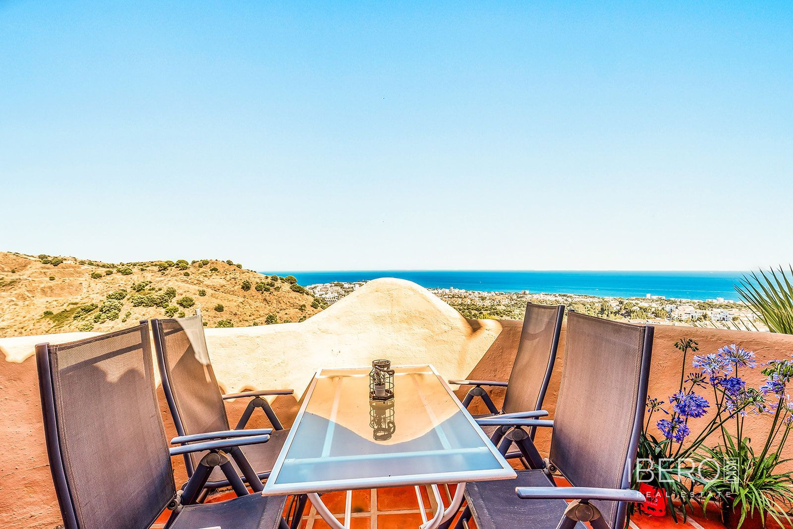 Apartmán se 3 ložnicemi a krbem, Mijas