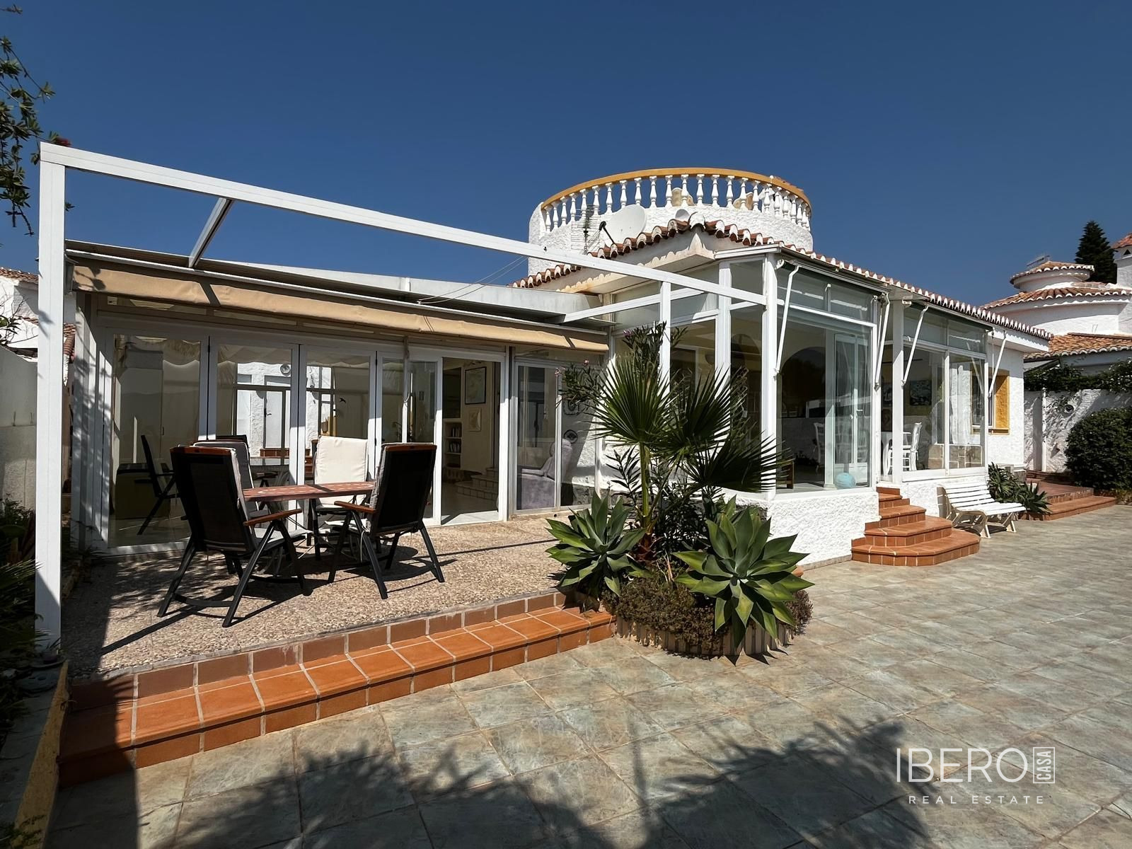 Casa de 8 dormitorios con vistas al mar, Almuñecar