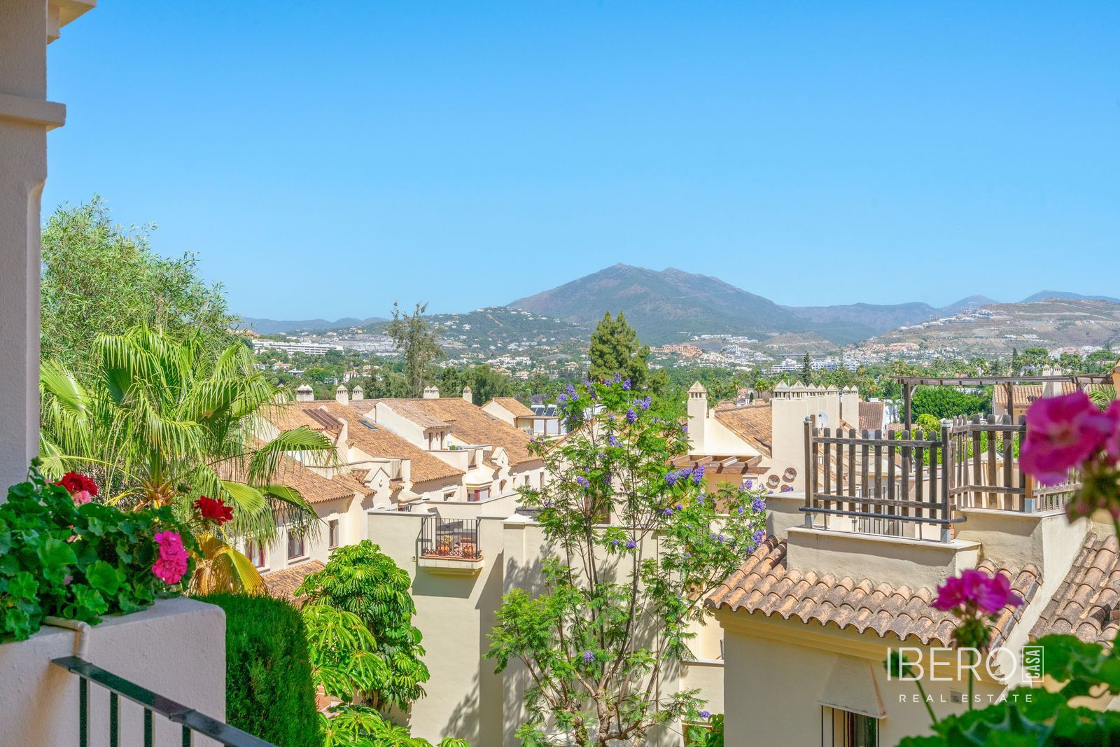 3-bedroom apartment near the marina, Nueva Andalucía
