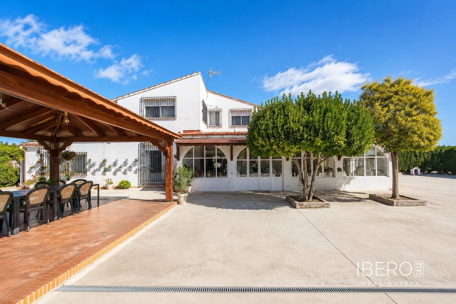 7-bedroom house with fireplace, Villena