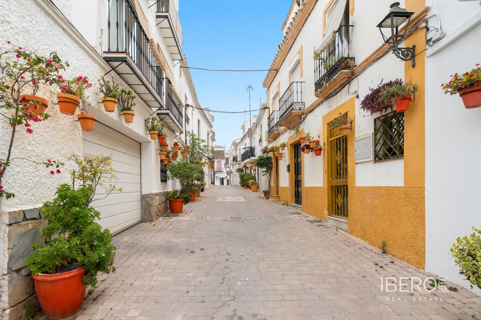 Zrekonstruovaný dům s 1 ložnicí kousek od moře, Estepona