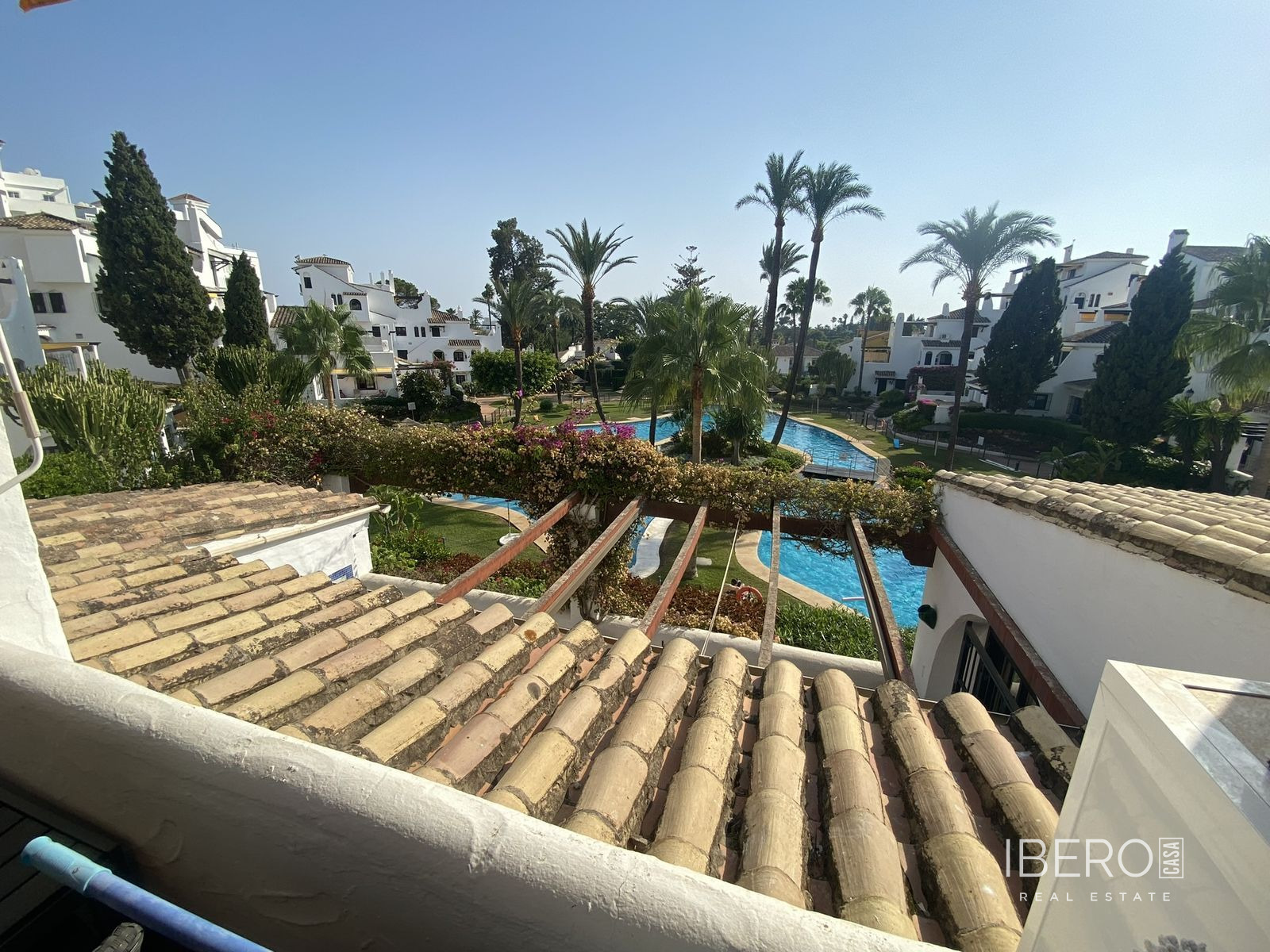 Zrekonstruovaný apartmán se 2 ložnicemi, Nueva Andalucía