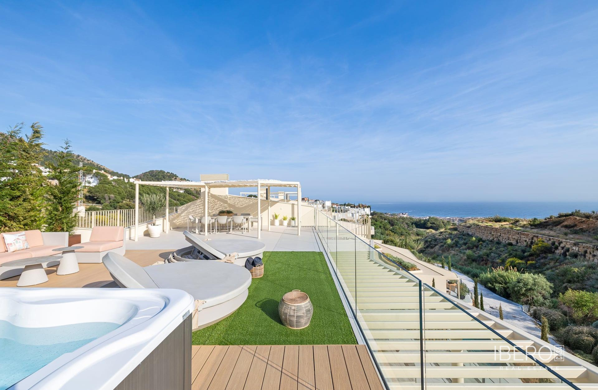 Nový apartmán se 3 ložnicemi a výhledem na moře, Fuengirola