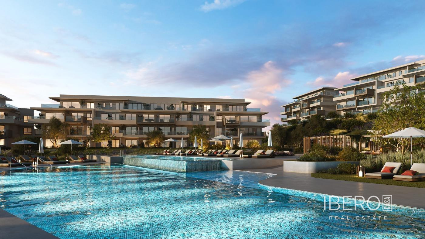 Rozestavěný apartmán se 3 ložnicemi a výhledem na moře, Mijas