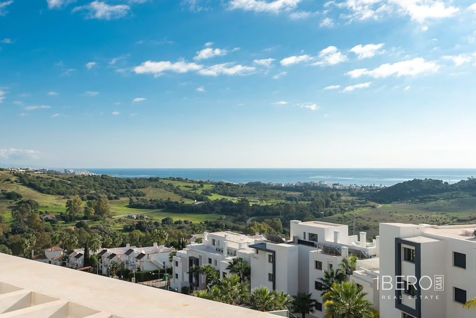 Nový apartmán se 3 ložnicemi a výhledem na moře, Estepona