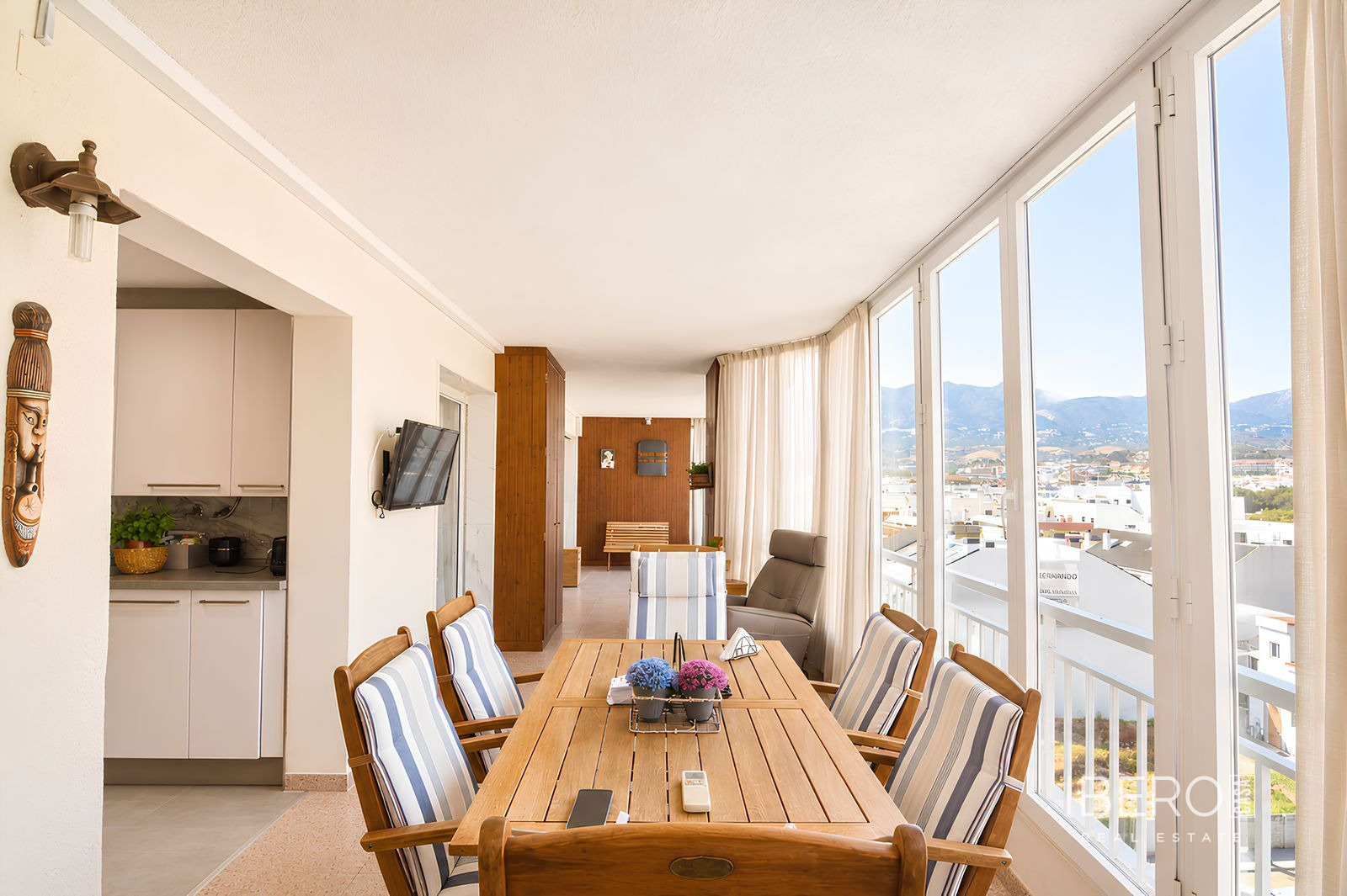 Zrekonstruovaný apartmán se 4 ložnicemi kousek od moře, Los Boliches