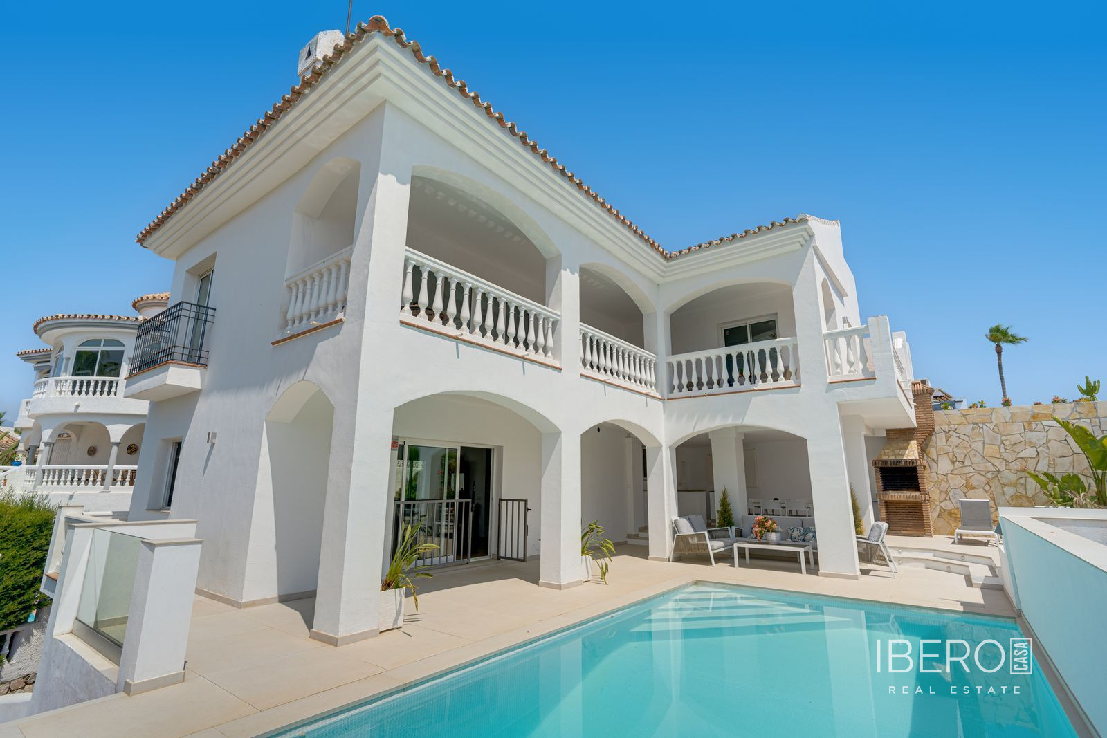 Zrekonstruovaný dům se 6 ložnicemi a panoramatickým výhledem, Mijas