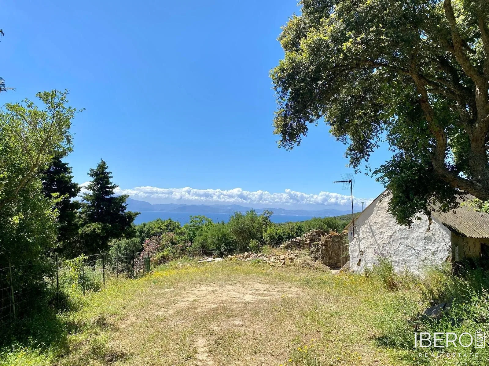 Renovation project 3-bedroom house with sea view, Tarifa