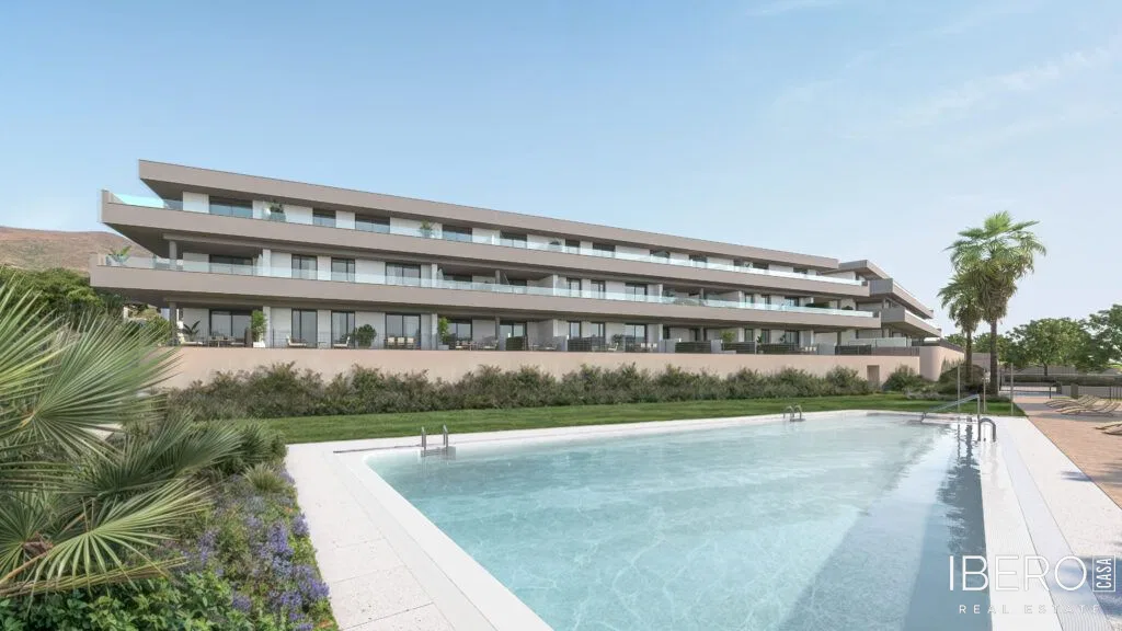 Nový apartmán se 2 ložnicemi a střešní terasou, Estepona