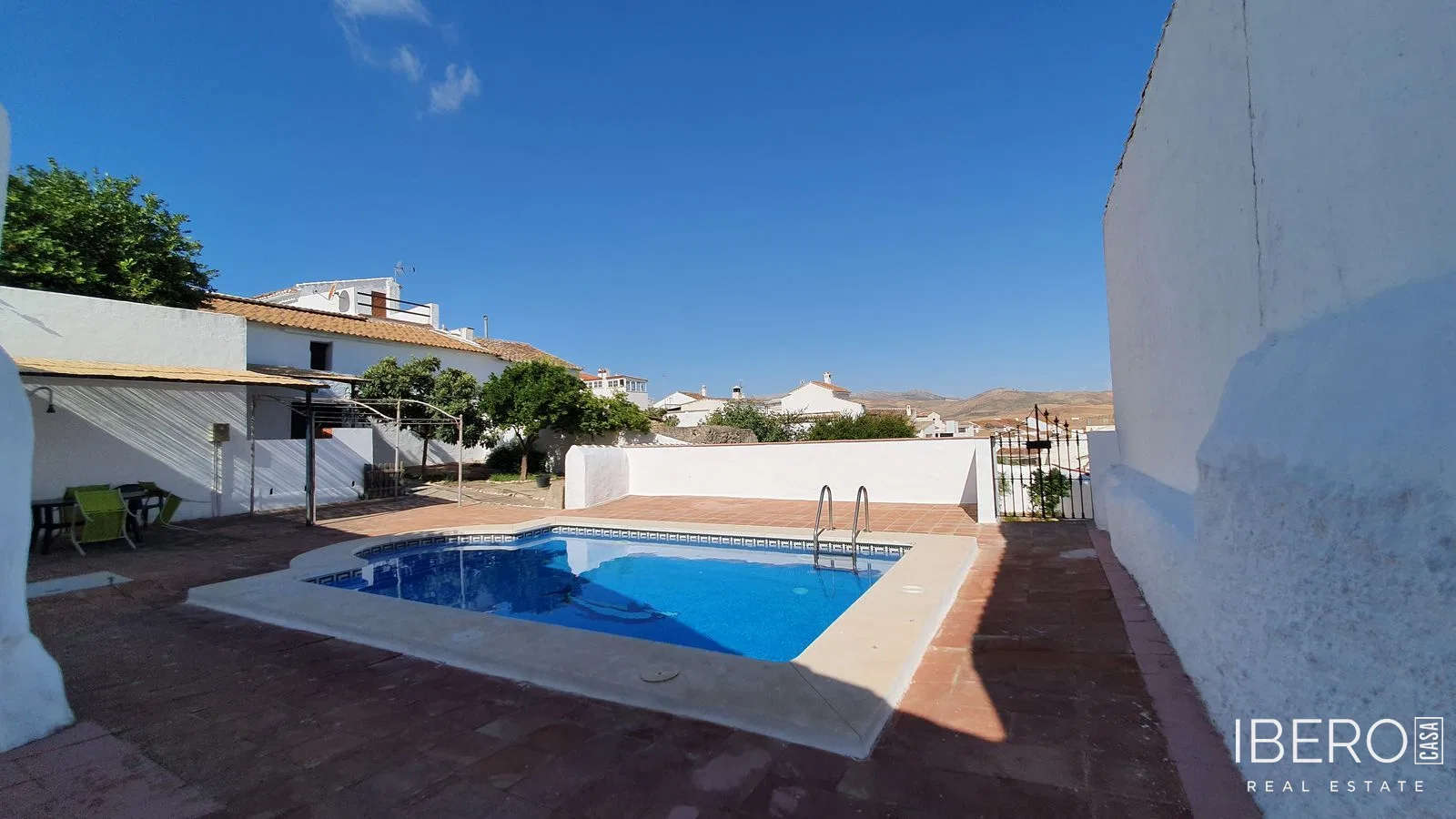 4-bedroom house with mountain views, Ardales