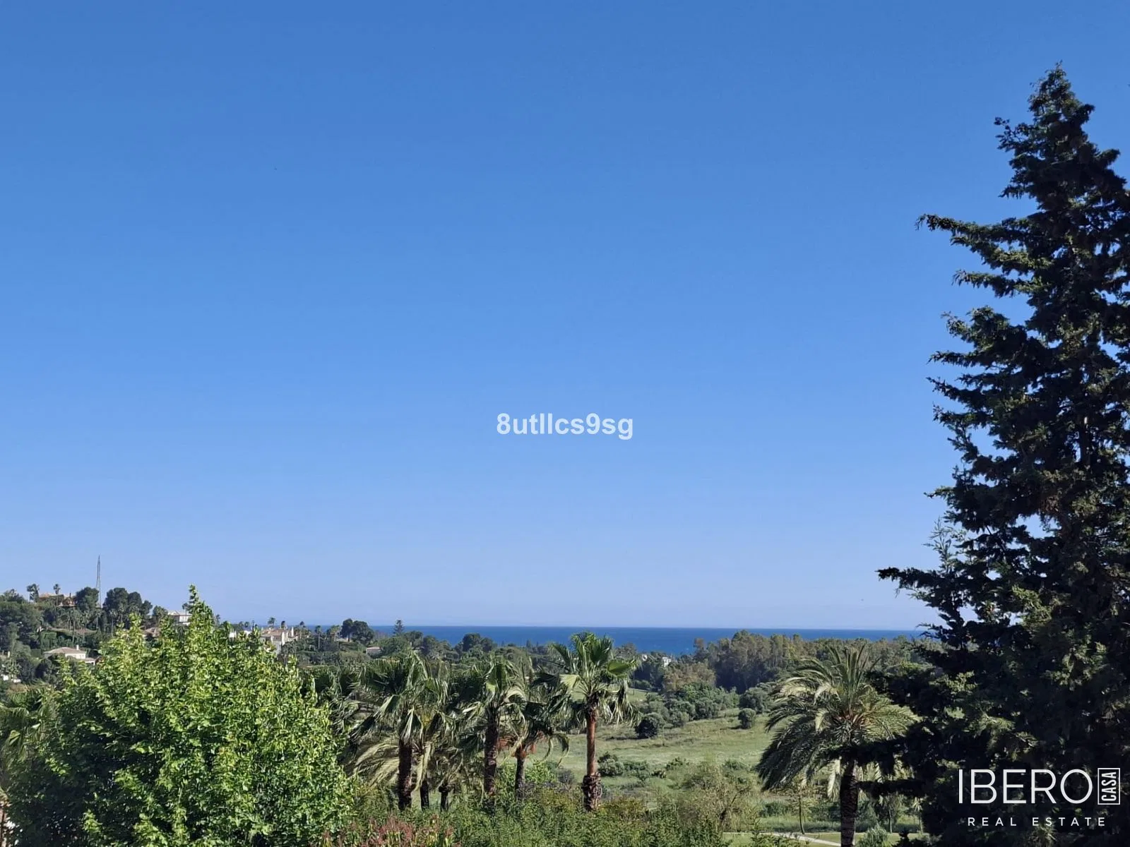 Zrekonstruovaný apartmán se 3 ložnicemi a výhledem na golf, Benahavís