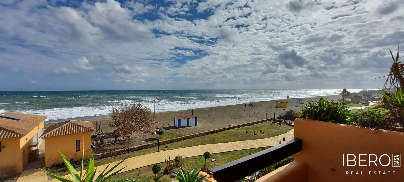 Apartamento de 2 dormitorios con vistas al mar, La Duquesa