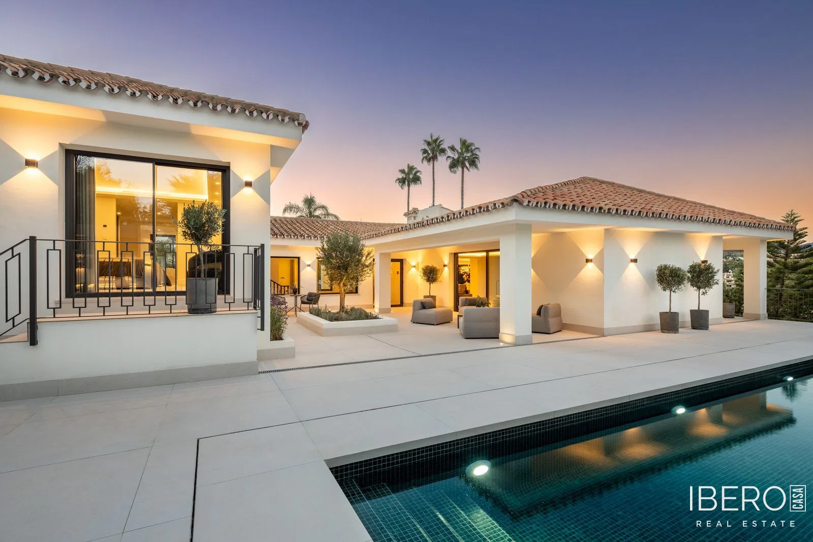 Casa de 5 dormitorios con vistas al mar, Nueva Andalucía