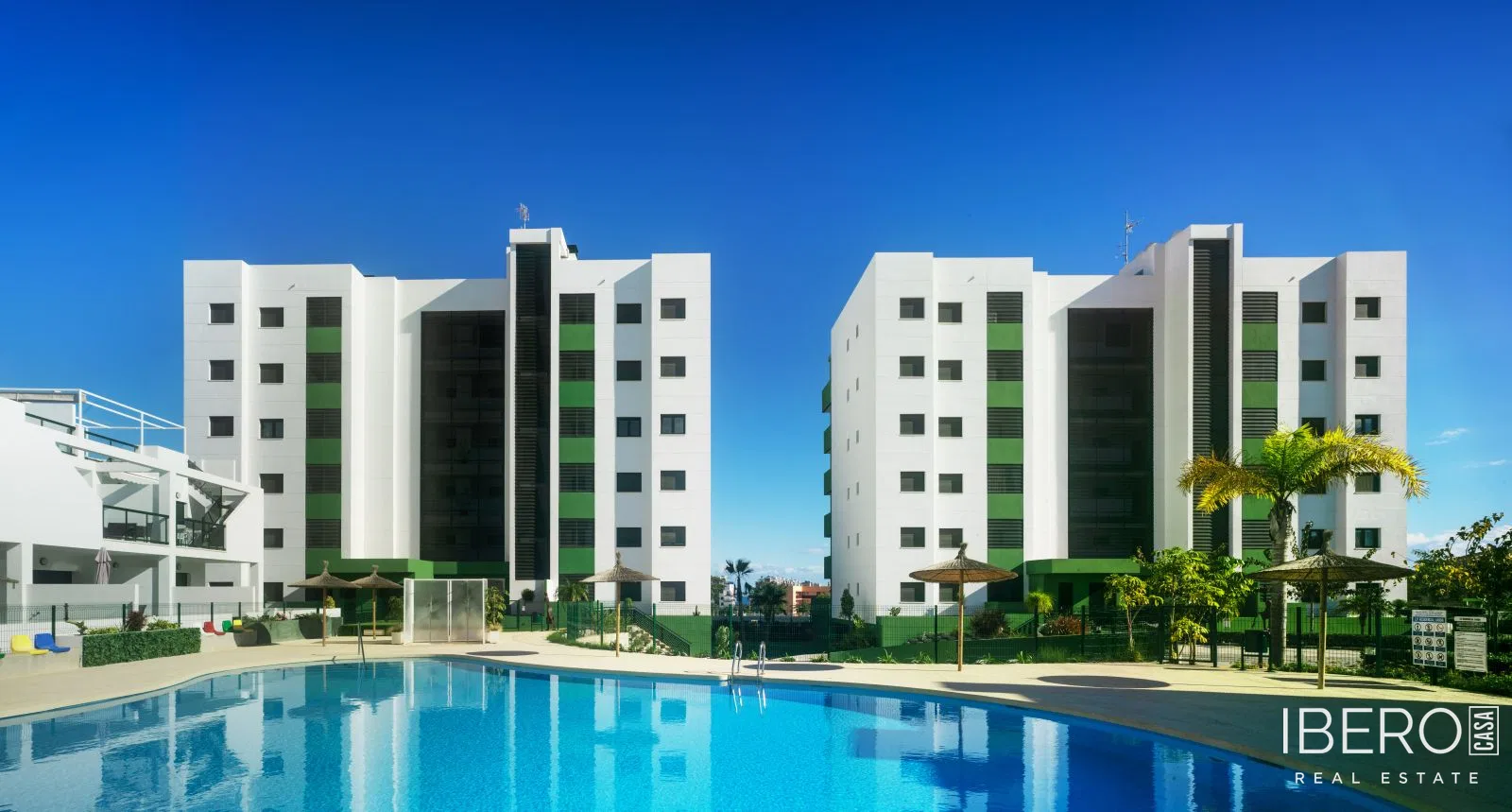 Nový apartmán se 2 ložnicemi a výhledem na moře, Mil Palmeras