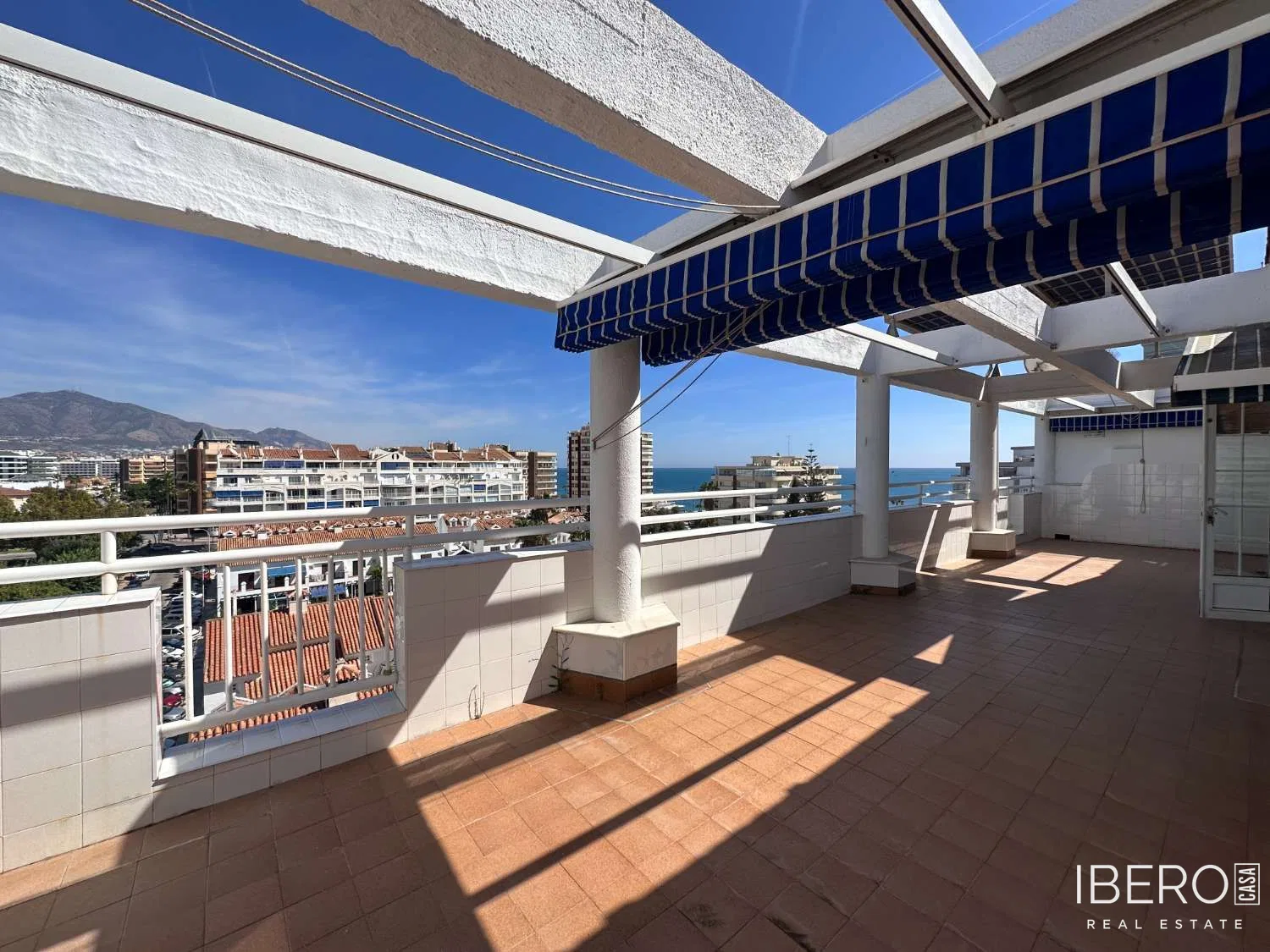 Apartmán se 3 ložnicemi a výhledem na moře, Fuengirola