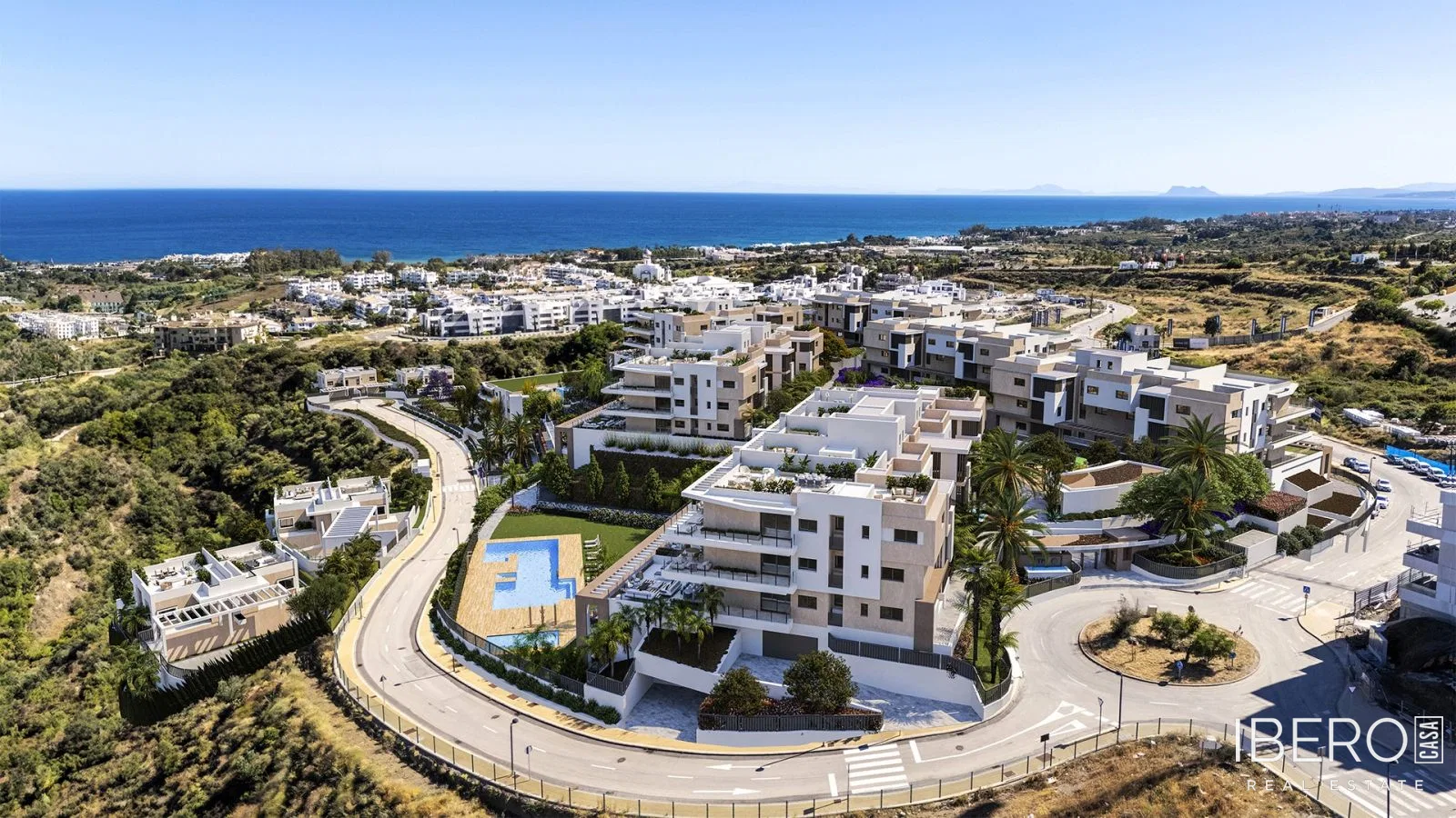 Apartamento de obra nueva de 2 dormitorios con vistas al mar, Estepona