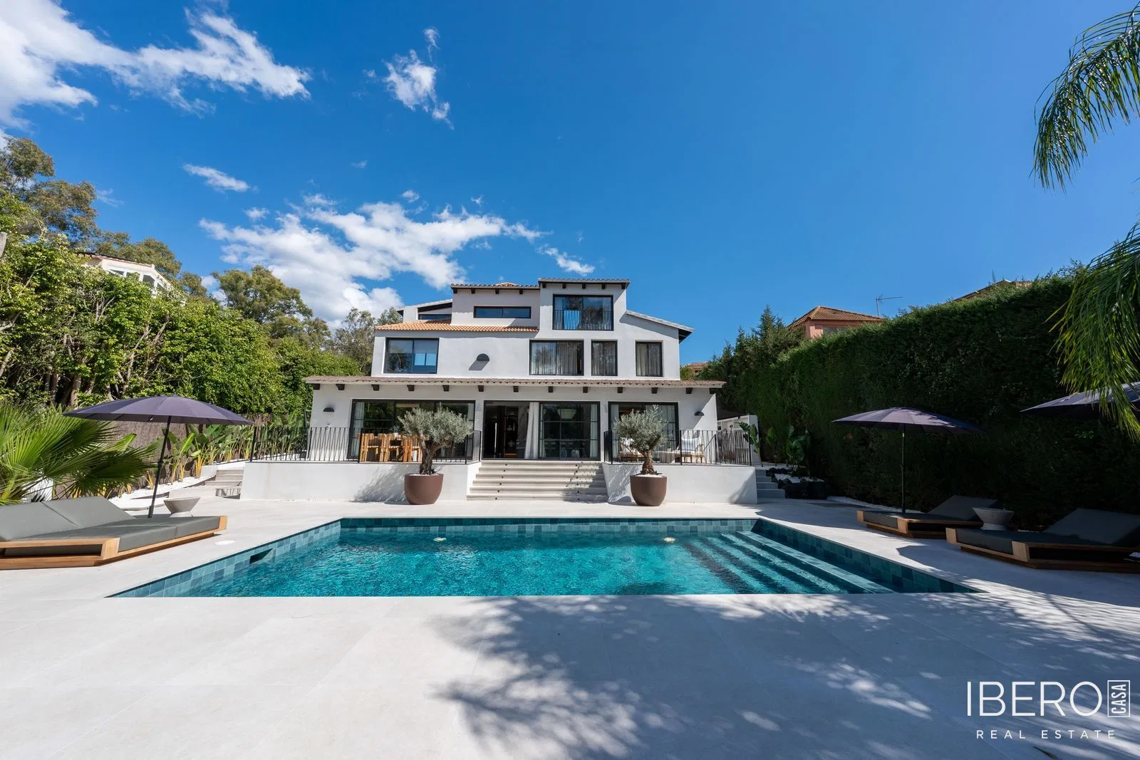 Casa reformada de 5 dormitorios, Nueva Andalucía