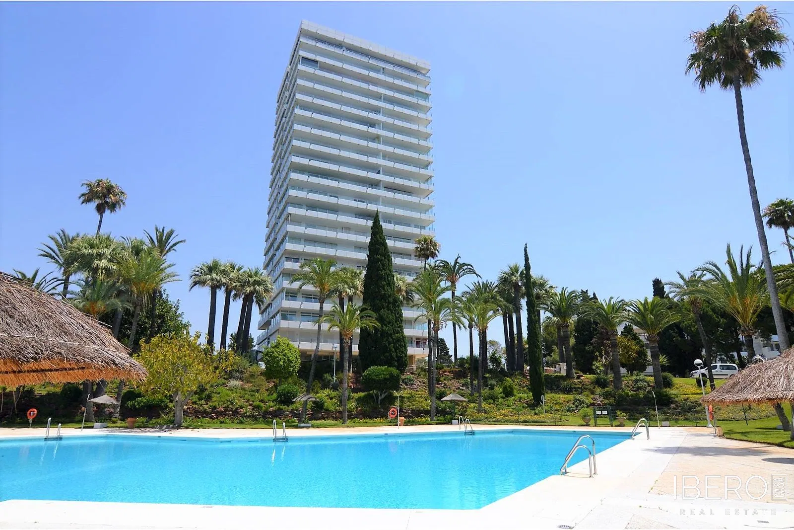 3-bedroom apartment with sea view, Marbella
