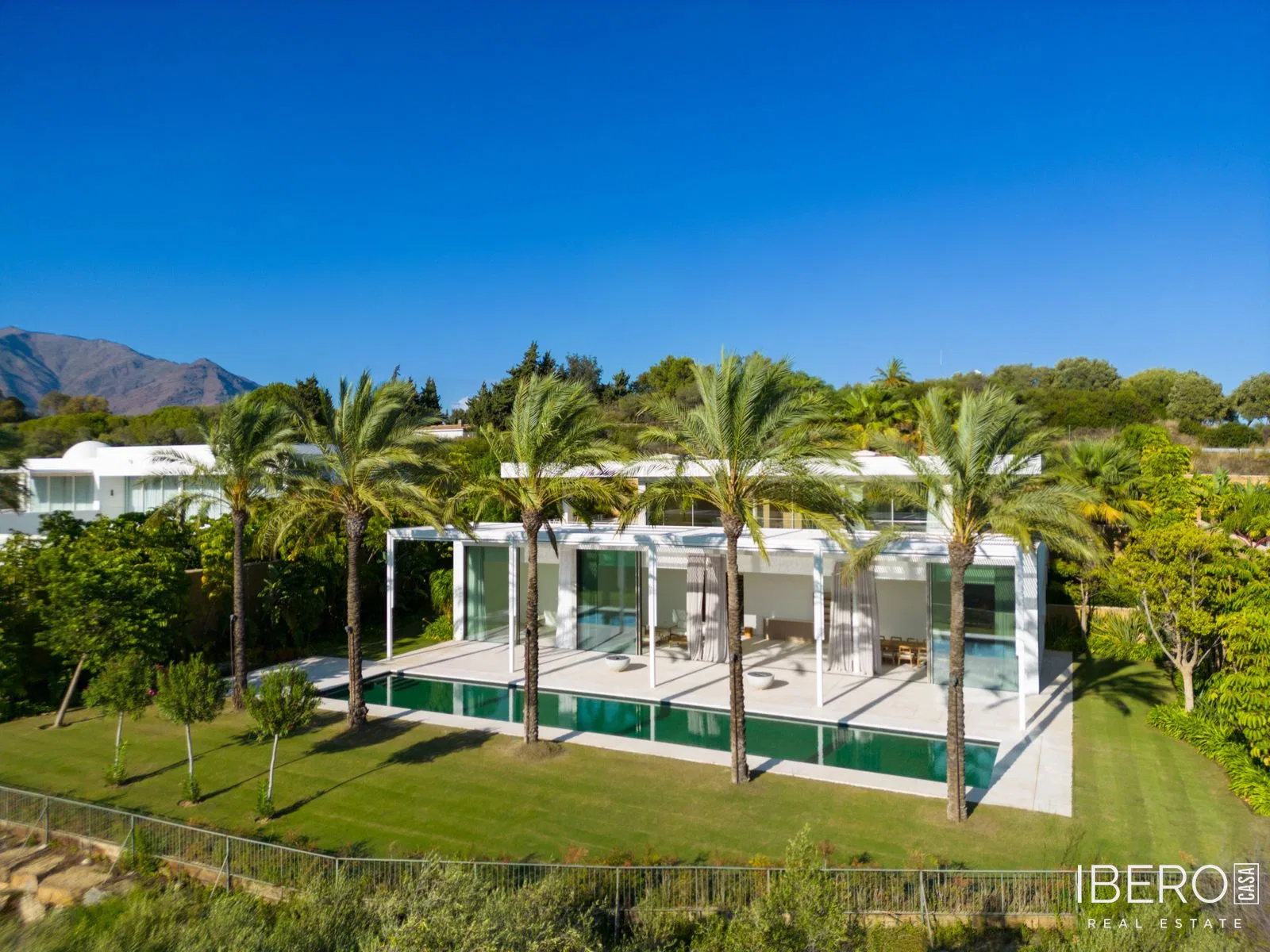Casa de obra nueva de 4 dormitorios con vistas panorámicas, Casares