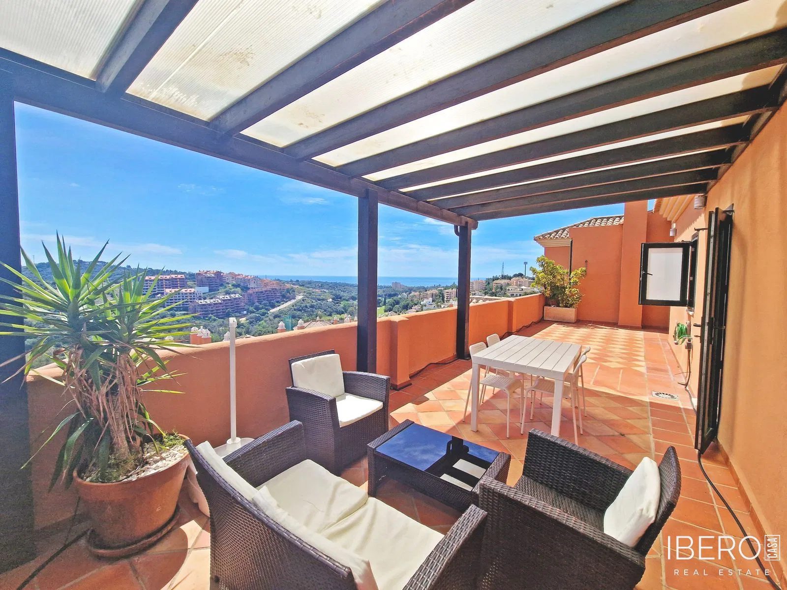 Apartamento de 1 dormitorio con vistas al mar, Elviria