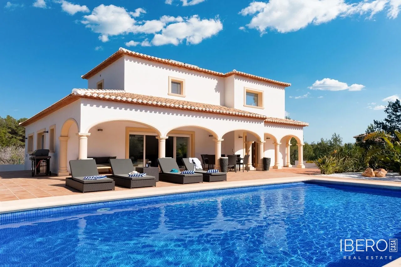 Dům se 4 ložnicemi, Javea
