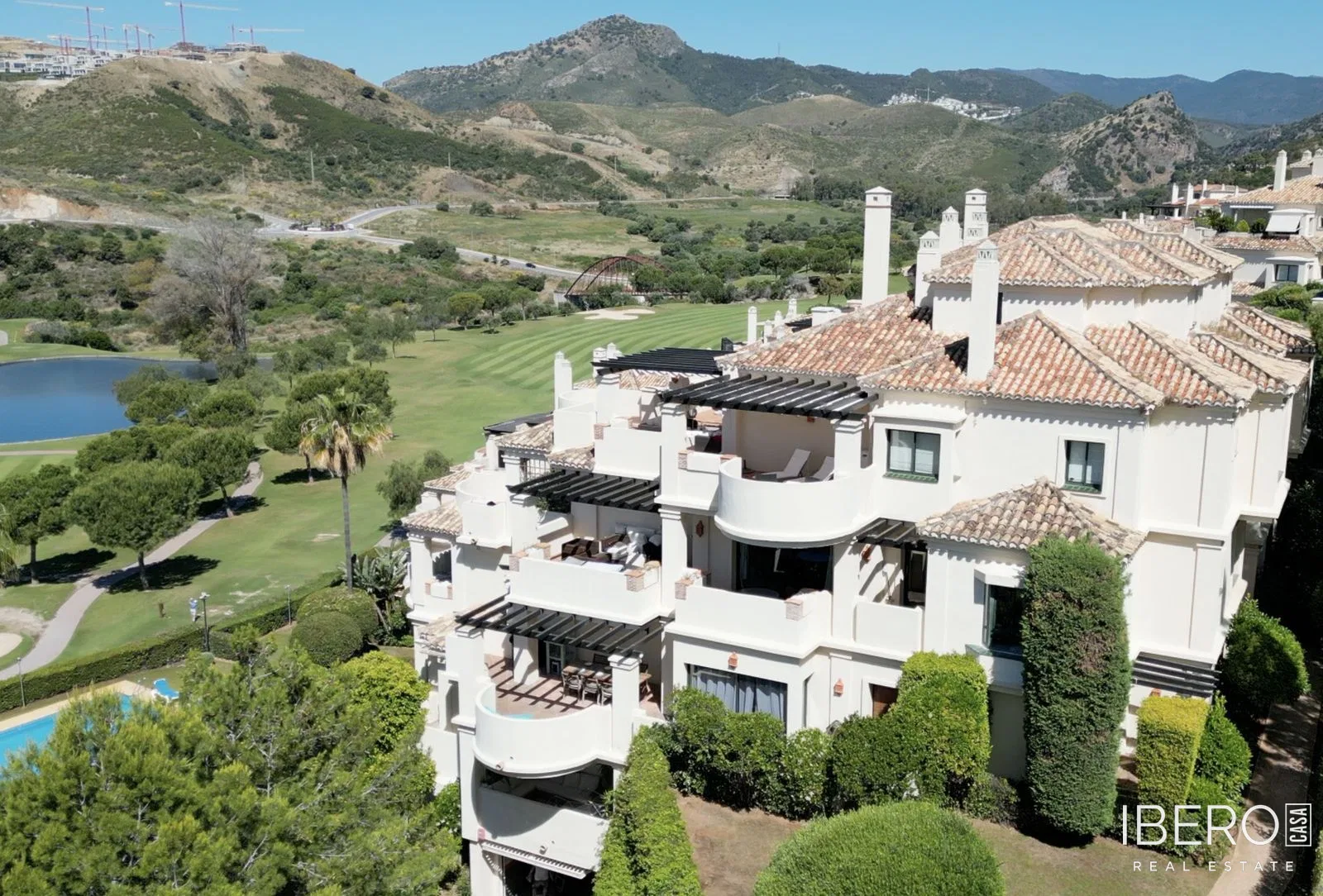 Apartamento de 2 dormitorios con vistas al golf, Benahavís
