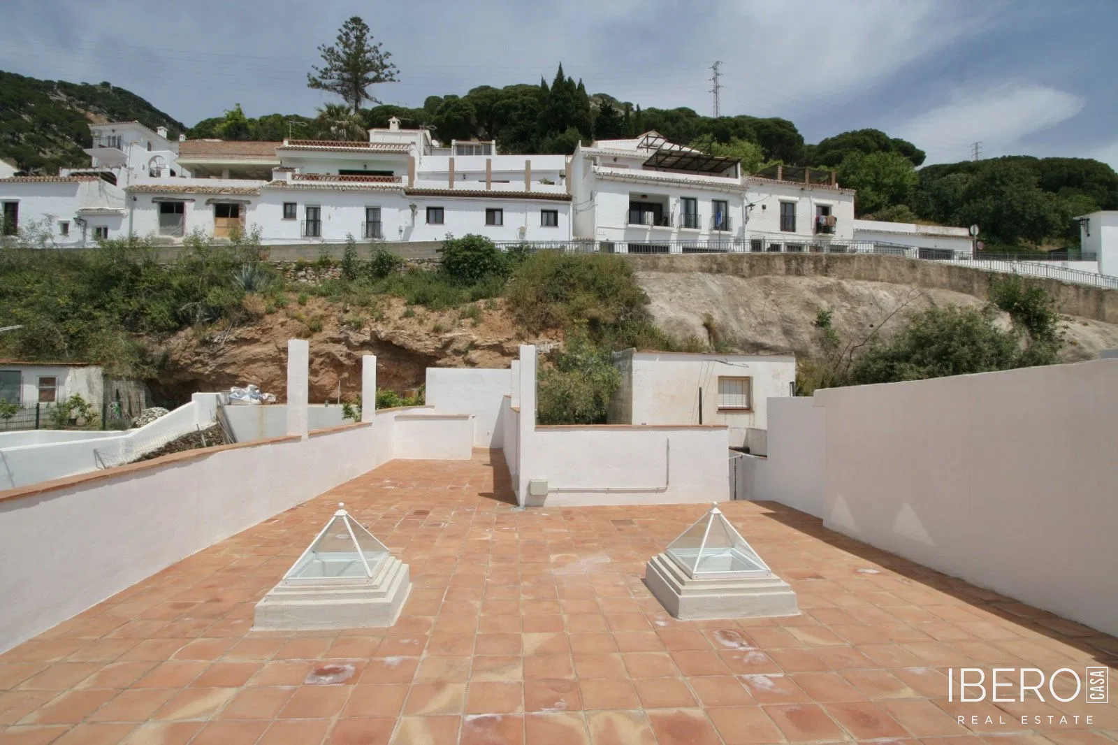 Zrekonstruovaný dům se 2 ložnicemi a výhledem na moře, Mijas