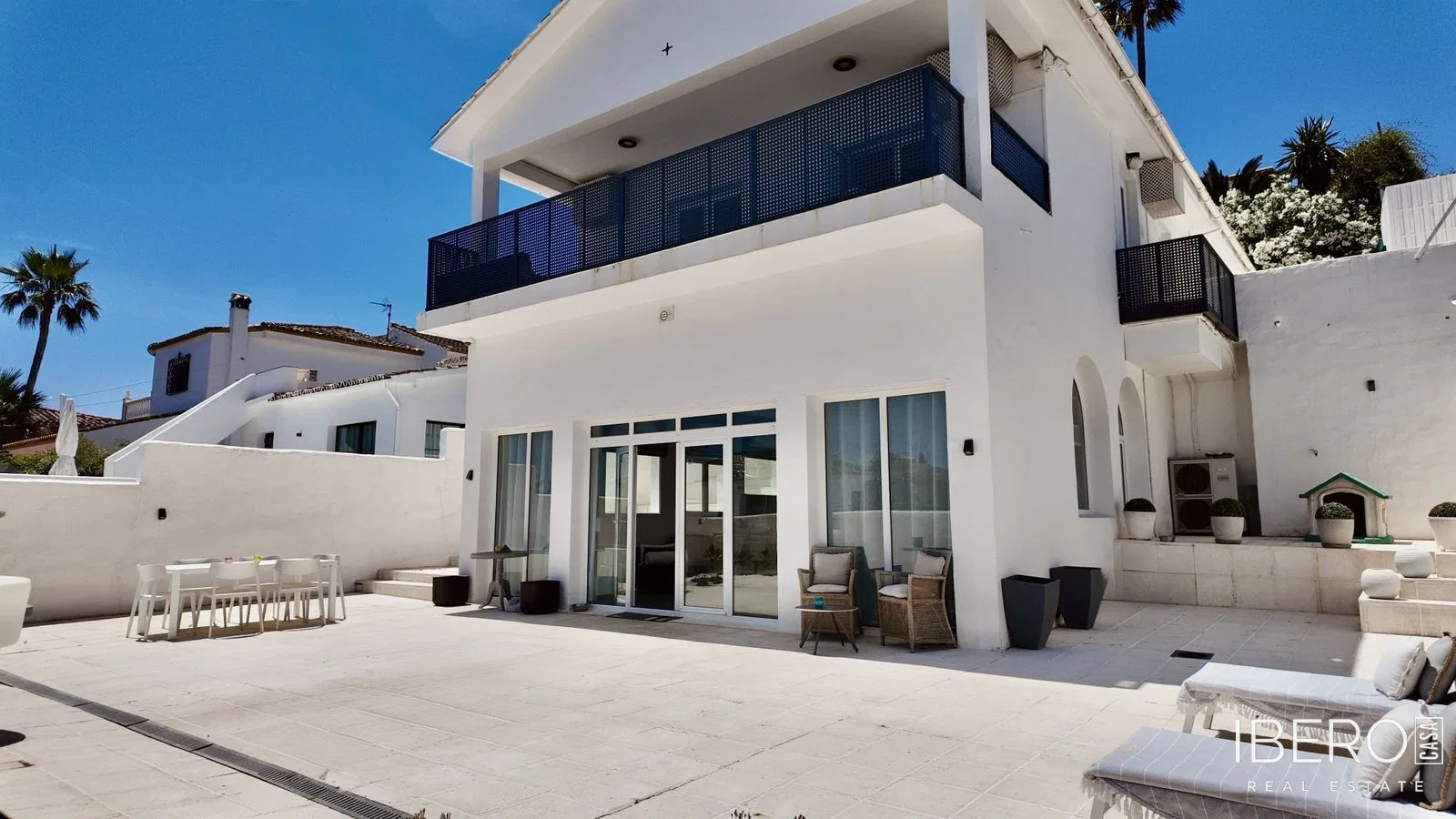 Dům se 4 ložnicemi a výhledem na moře, Nueva Andalucía