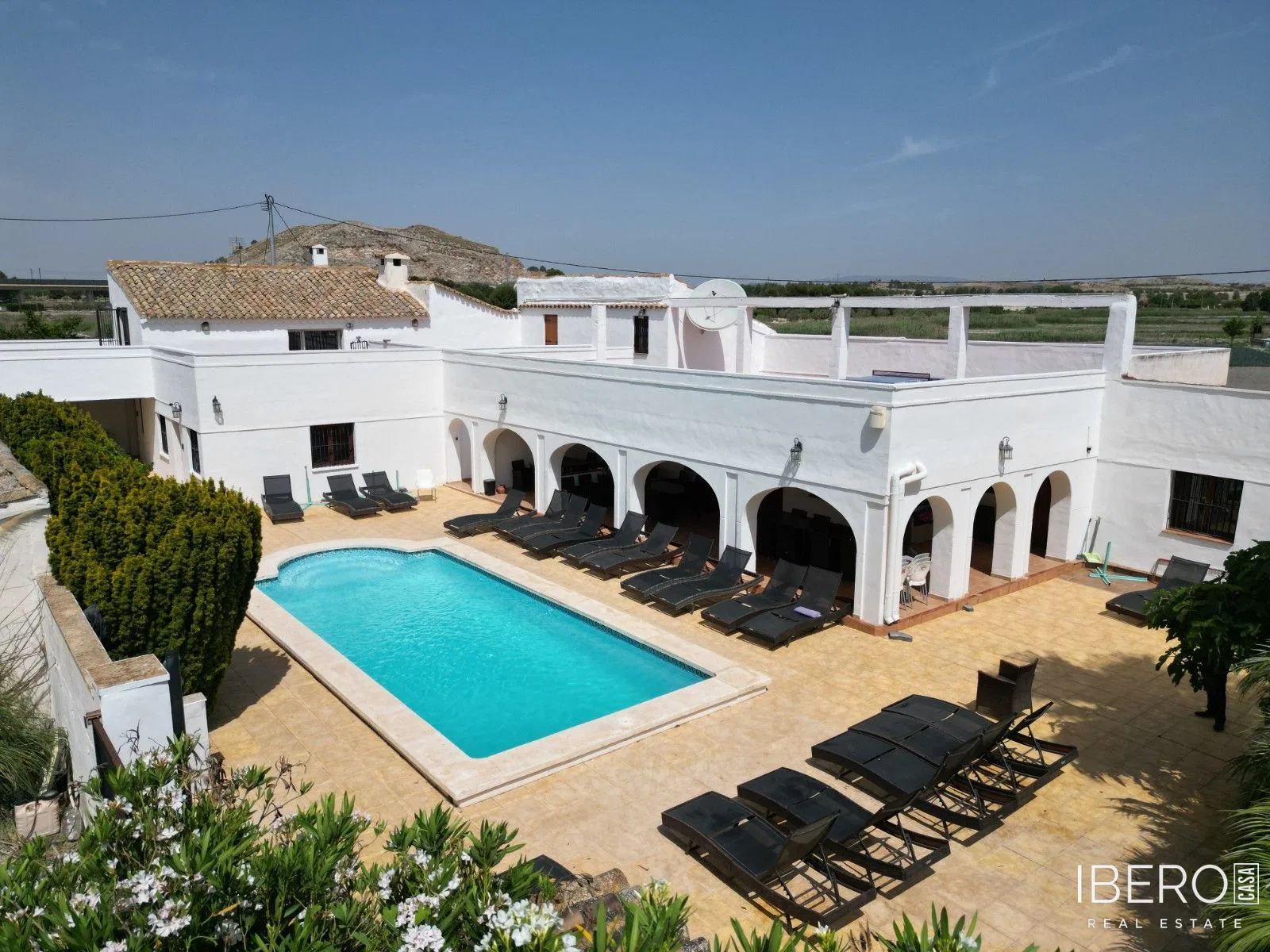 13-bedroom house with roof terrace, Villena