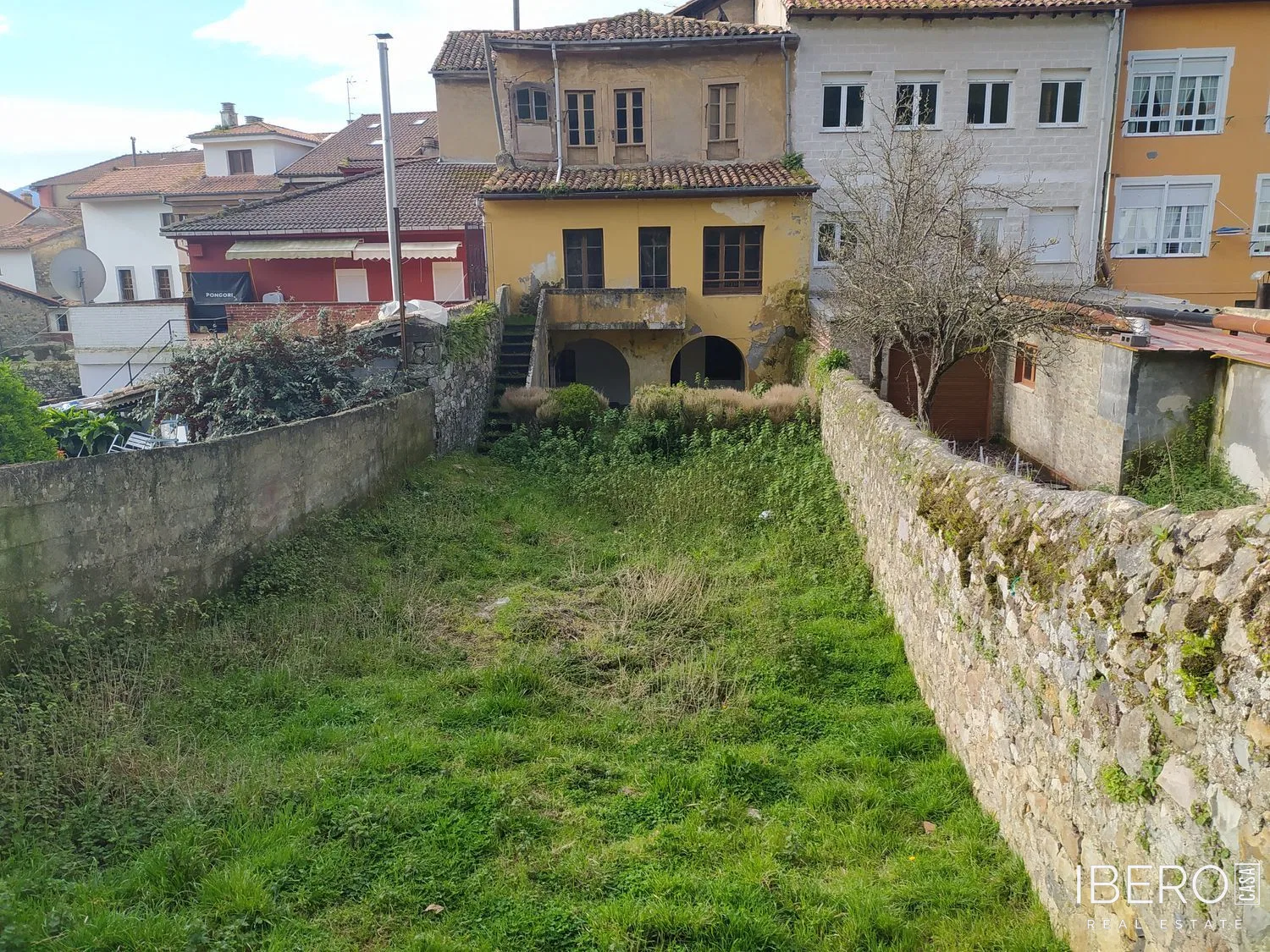Dům se 14 ložnicemi, Salas