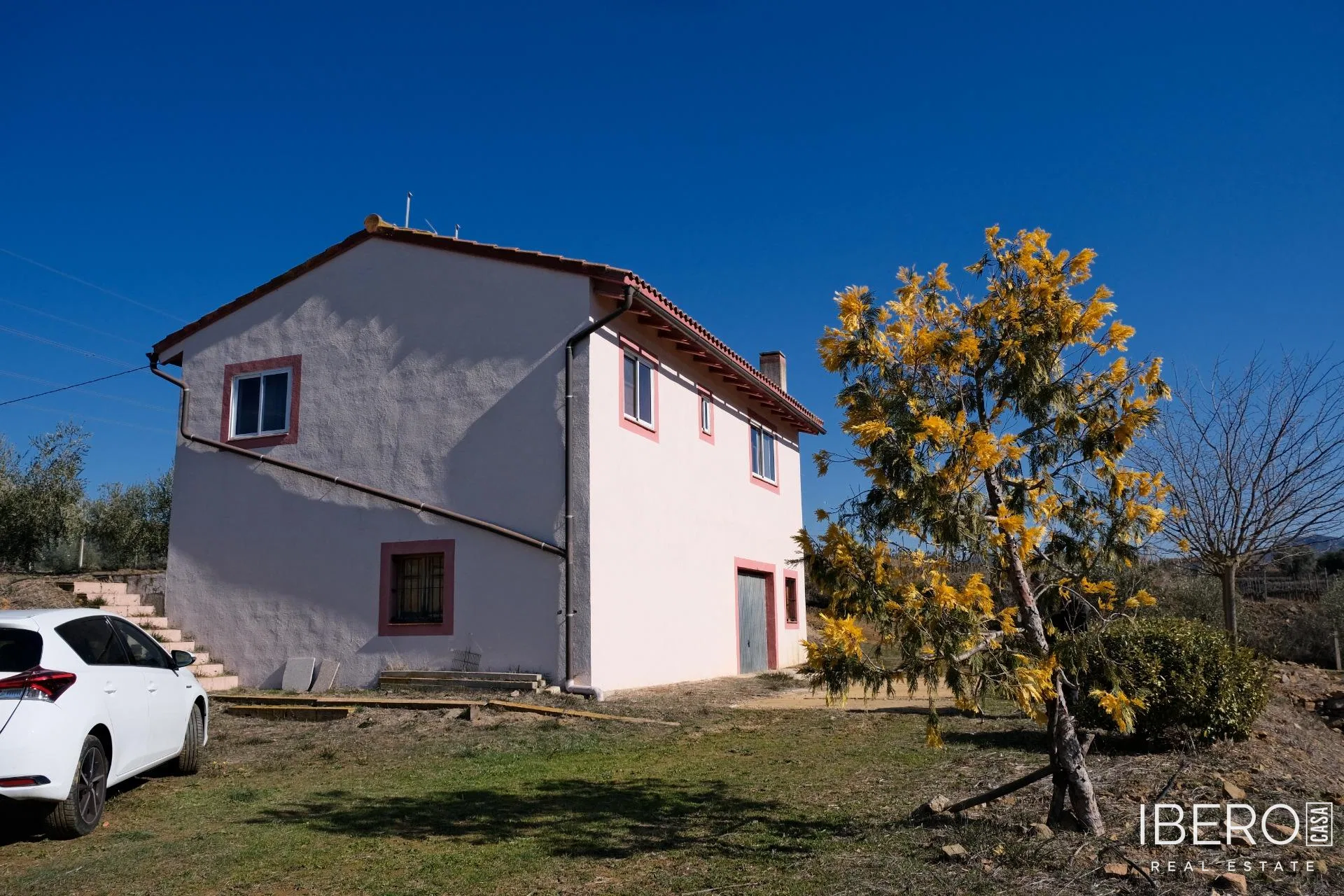 Dům se 2 ložnicemi, Falset