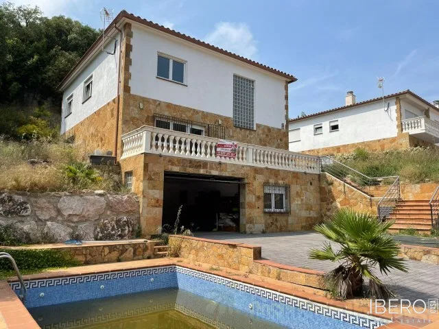 Dům se 4 ložnicemi, Lloret de Mar