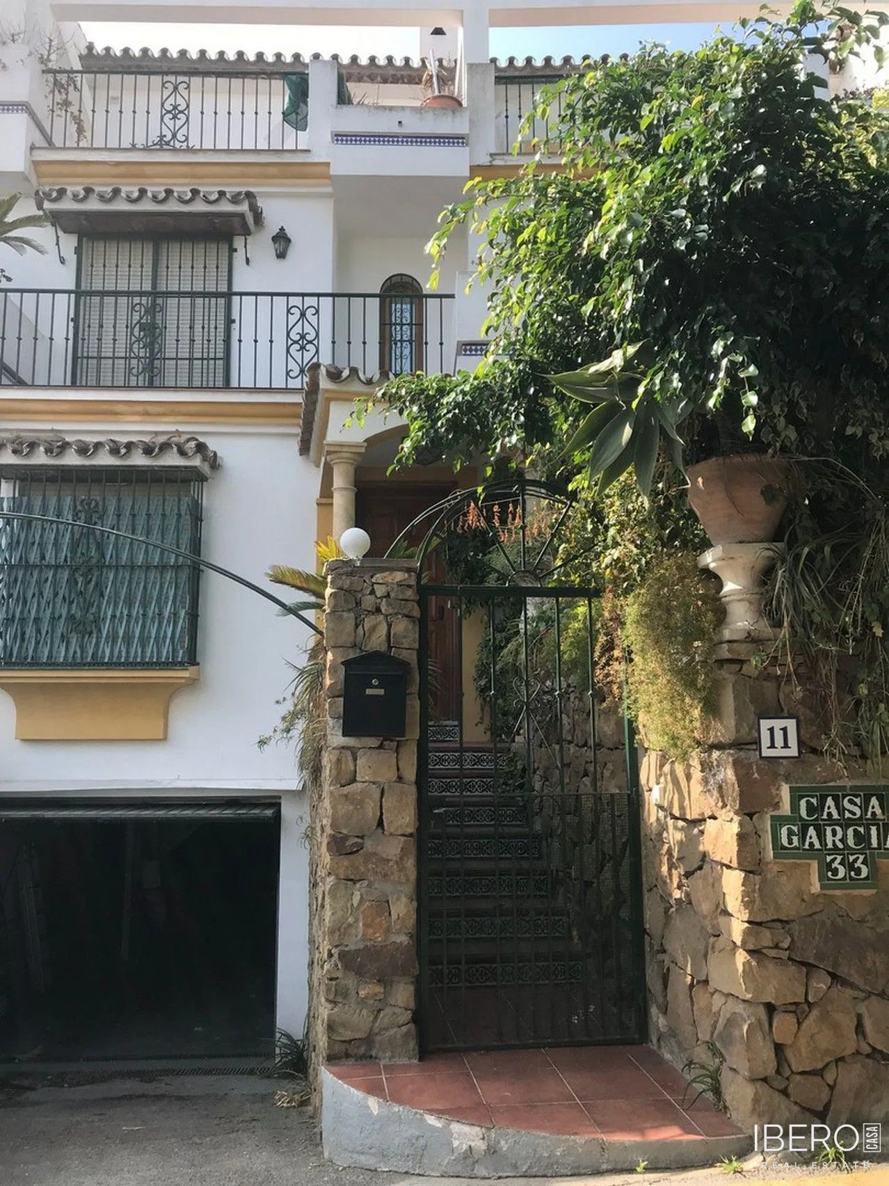 Dům s 5 ložnicemi a střešní terasou, Estepona