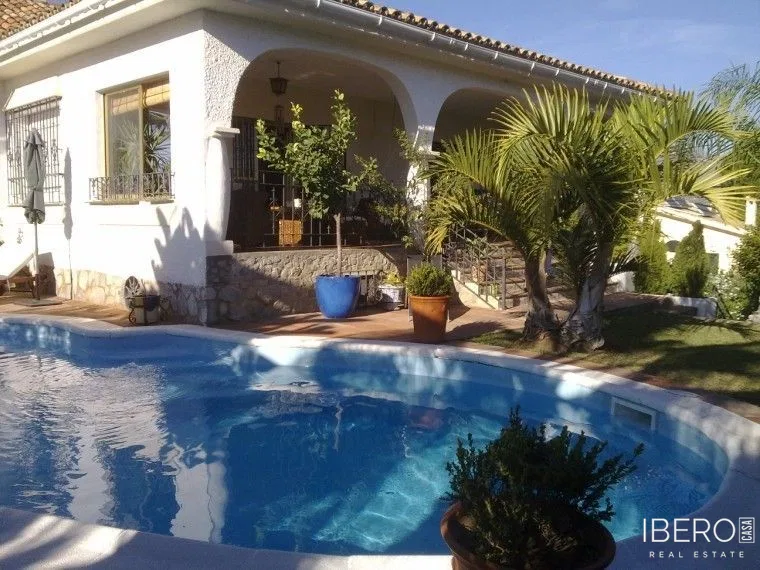 Casa de 7 dormitorios con vistas al mar, Nueva Andalucía