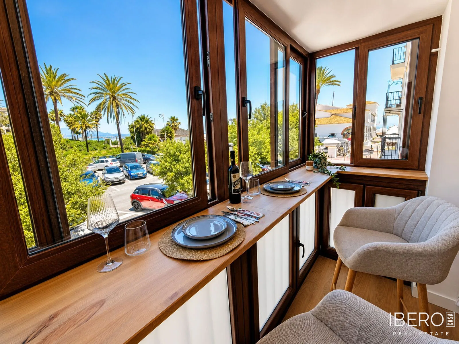 Renovated 47 m² apartment with sea view, La Duquesa