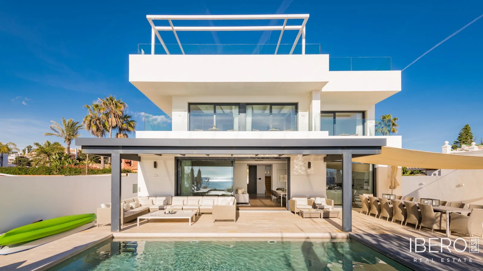 Casa reformada de 6 dormitorios con vistas al mar, Costabella