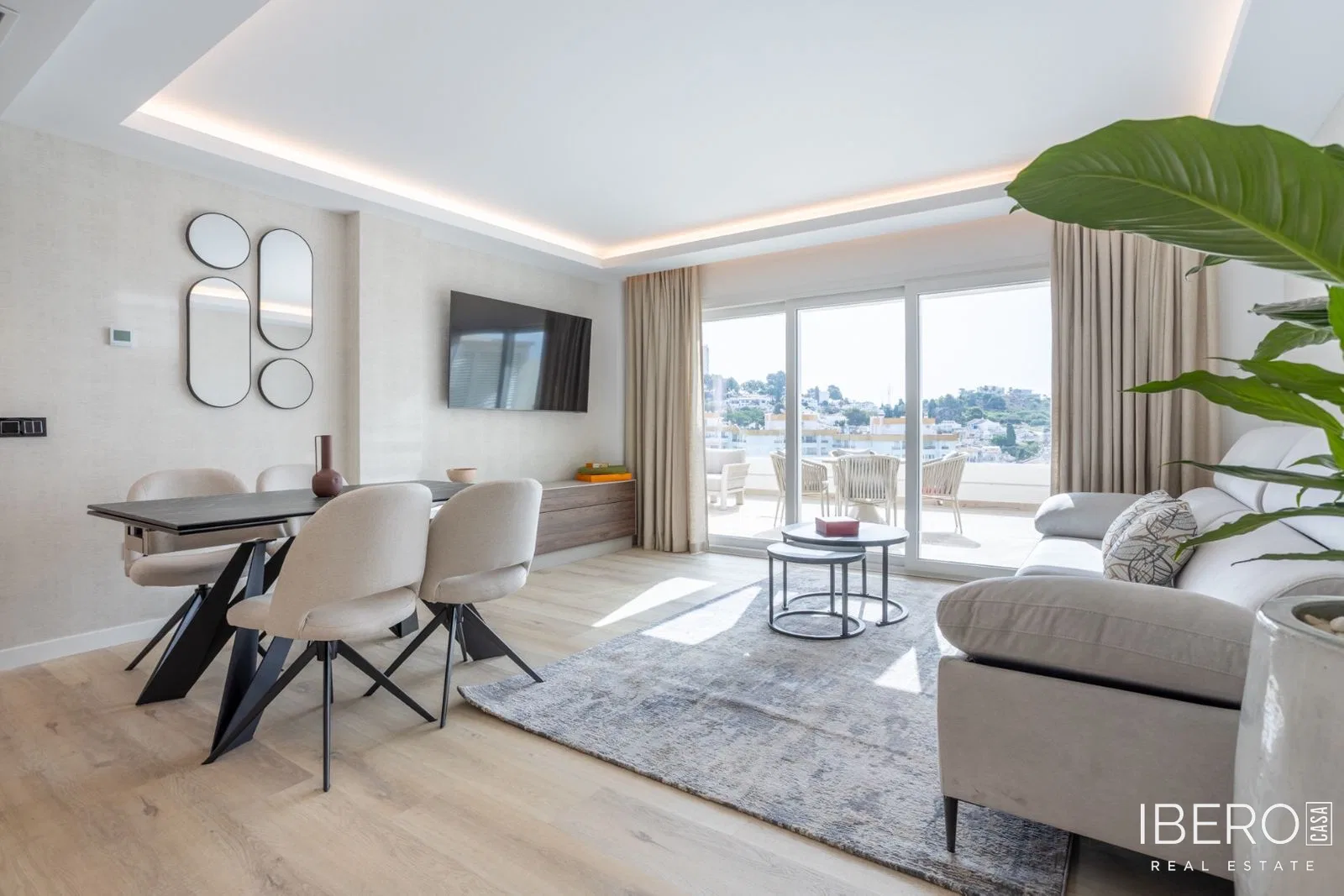 Zrekonstruovaný apartmán se 2 ložnicemi, Nueva Andalucía